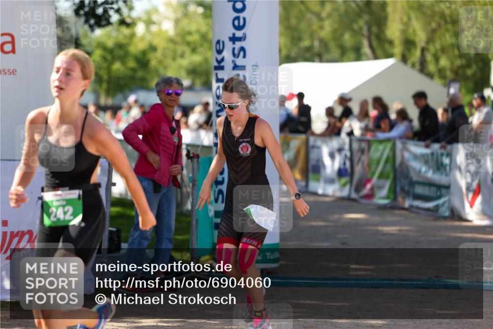 01.09.2024 - 17. Tribühne Triathlon Michael Strokosch http://msf.ph/oto/6904060 01.09.2024 11:04:49 Ziel 211, 212, 242, 280 meine-sportfotos.de