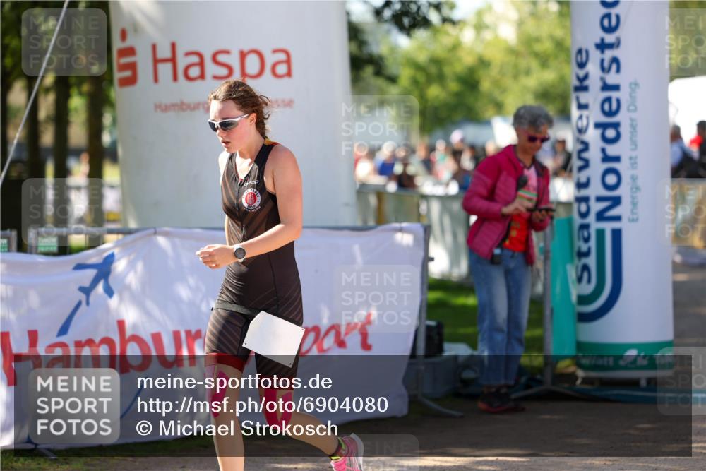 01.09.2024 - 17. Tribühne Triathlon Michael Strokosch http://msf.ph/oto/6904080 01.09.2024 11:04:50 Ziel 211, 212, 242, 280 meine-sportfotos.de