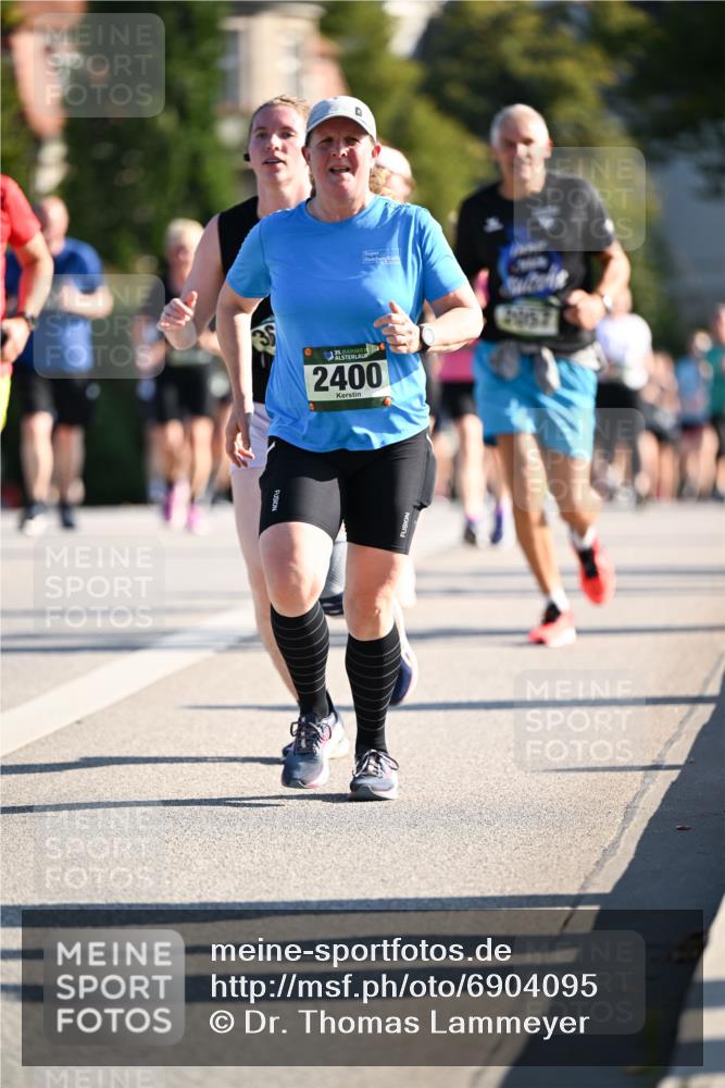01.09.2024 - BARMER Alsterlauf Dr. Thomas Lammeyer http://msf.ph/oto/6904095 01.09.2024 09:40:15 Laufen 135, 2400, 2057 meine-sportfotos.de
