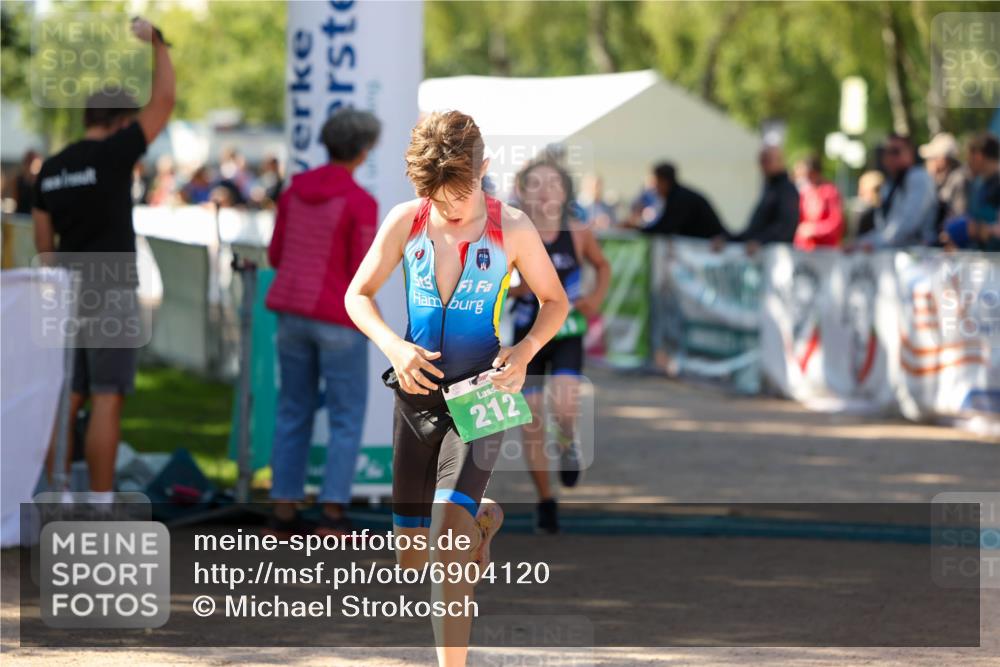 01.09.2024 - 17. Tribühne Triathlon Michael Strokosch http://msf.ph/oto/6904120 01.09.2024 11:04:56 Ziel 211, 212, 252 meine-sportfotos.de