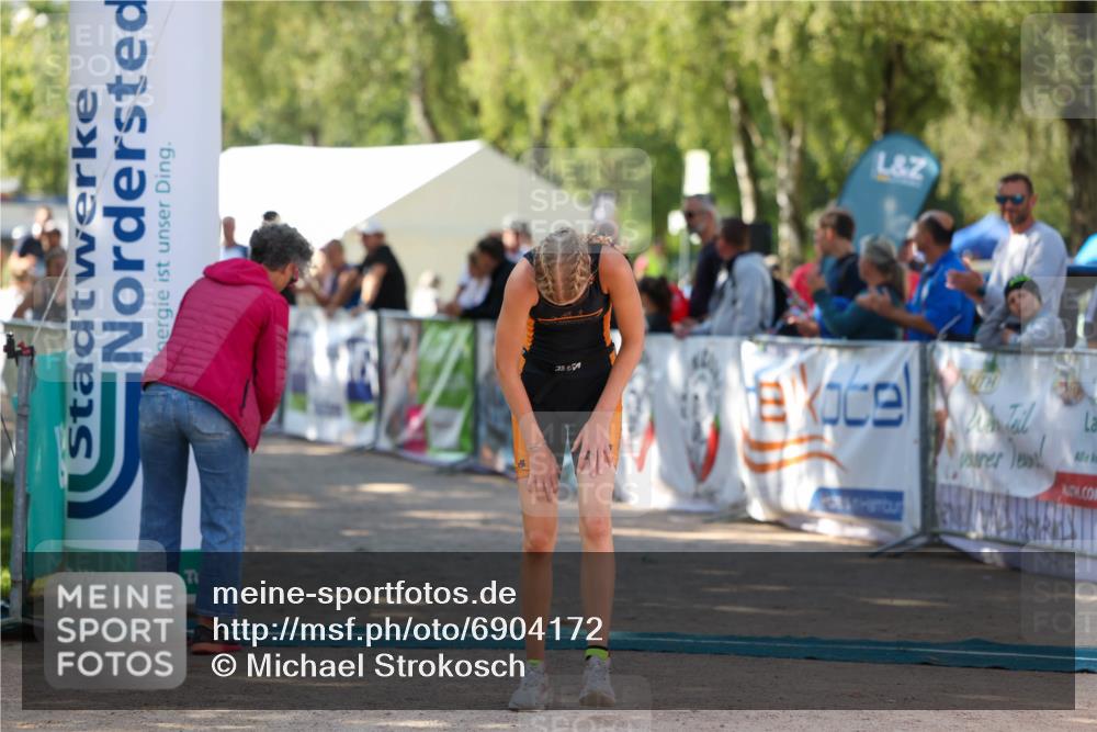 01.09.2024 - 17. Tribühne Triathlon Michael Strokosch http://msf.ph/oto/6904172 01.09.2024 11:05:03 Ziel 221, 252, 282 meine-sportfotos.de