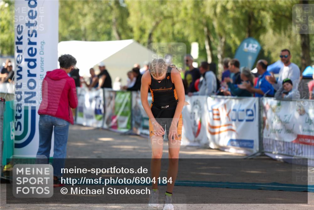 01.09.2024 - 17. Tribühne Triathlon Michael Strokosch http://msf.ph/oto/6904184 01.09.2024 11:05:03 Ziel 221, 252, 282 meine-sportfotos.de