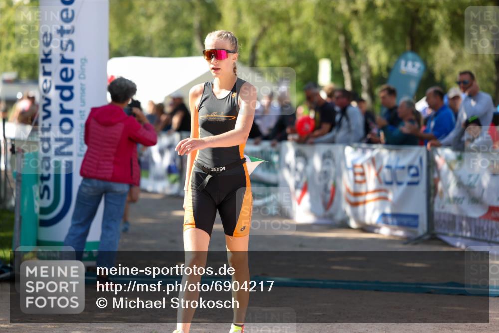 01.09.2024 - 17. Tribühne Triathlon Michael Strokosch http://msf.ph/oto/6904217 01.09.2024 11:05:05 Ziel 221, 252, 282, 303 meine-sportfotos.de