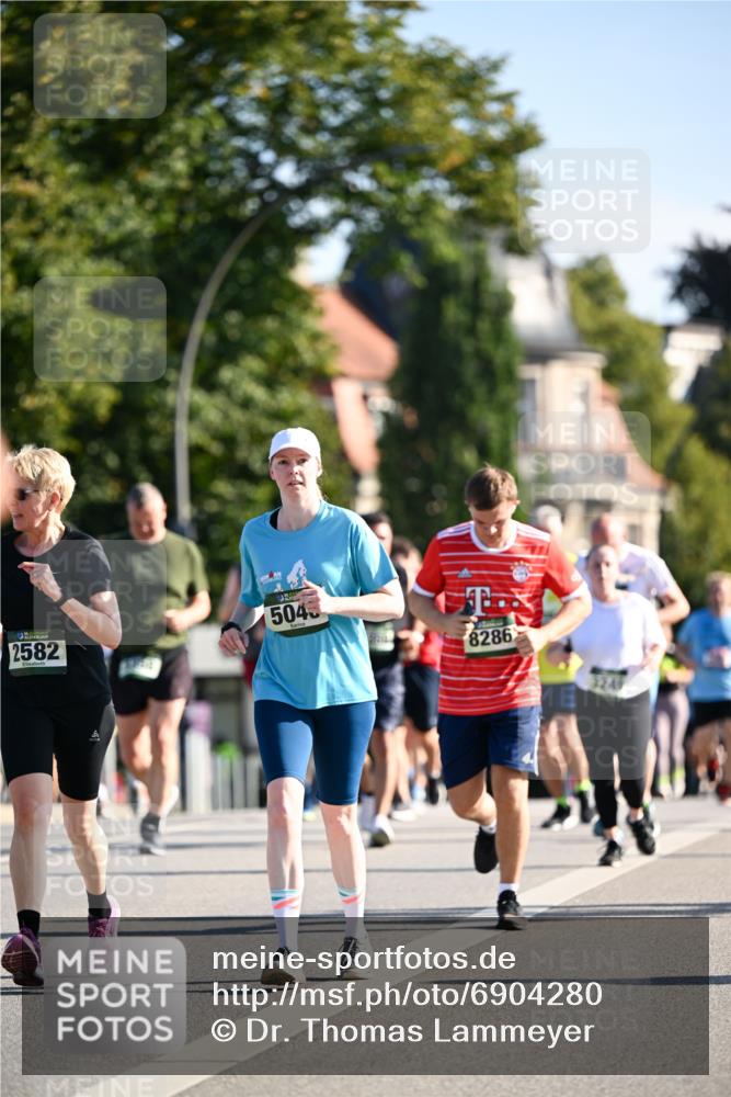 01.09.2024 - BARMER Alsterlauf Dr. Thomas Lammeyer http://msf.ph/oto/6904280 01.09.2024 09:40:21 Laufen 2582, 5045, 8286, 3249 meine-sportfotos.de