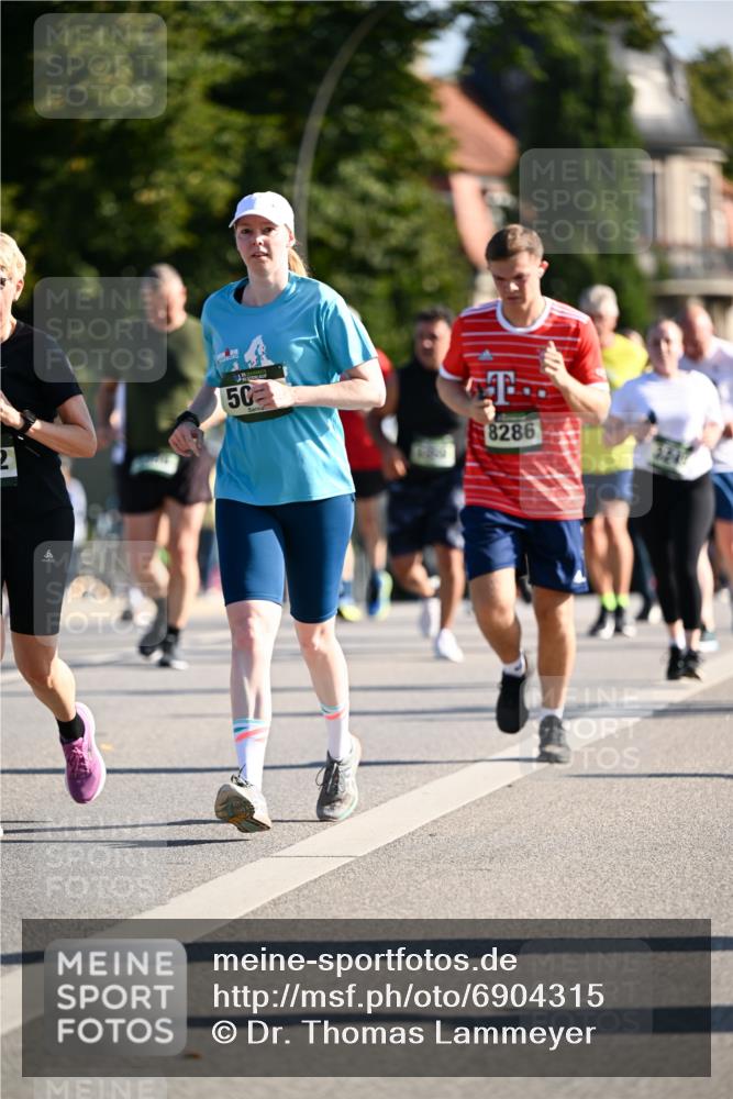 01.09.2024 - BARMER Alsterlauf Dr. Thomas Lammeyer http://msf.ph/oto/6904315 01.09.2024 09:40:21 Laufen 50, 8286 meine-sportfotos.de