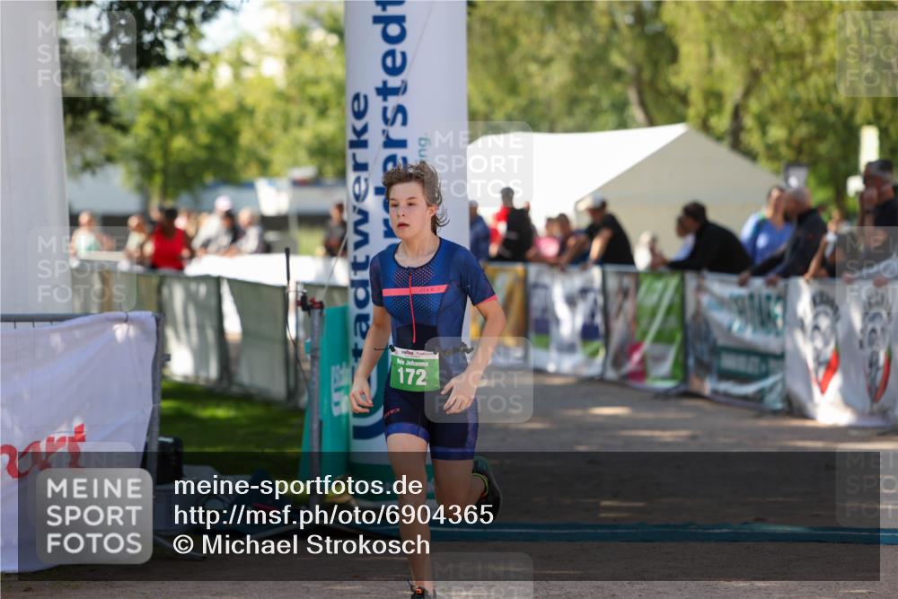 01.09.2024 - 17. Tribühne Triathlon Michael Strokosch http://msf.ph/oto/6904365 01.09.2024 11:05:26 Ziel 151, 172 meine-sportfotos.de