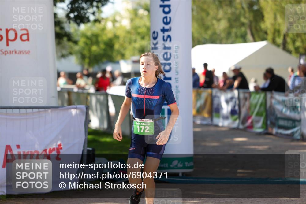 01.09.2024 - 17. Tribühne Triathlon Michael Strokosch http://msf.ph/oto/6904371 01.09.2024 11:05:27 Ziel 151, 172 meine-sportfotos.de