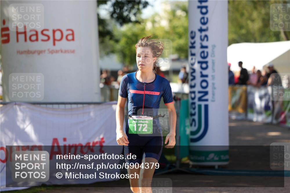 01.09.2024 - 17. Tribühne Triathlon Michael Strokosch http://msf.ph/oto/6904379 01.09.2024 11:05:27 Ziel 151, 172 meine-sportfotos.de