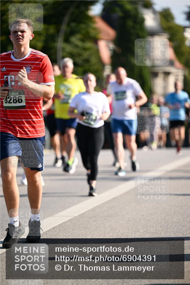 01.09.2024 - BARMER Alsterlauf Dr. Thomas Lammeyer http://msf.ph/oto/6904391 01.09.2024 09:40:24 Laufen 35, 8286 meine-sportfotos.de