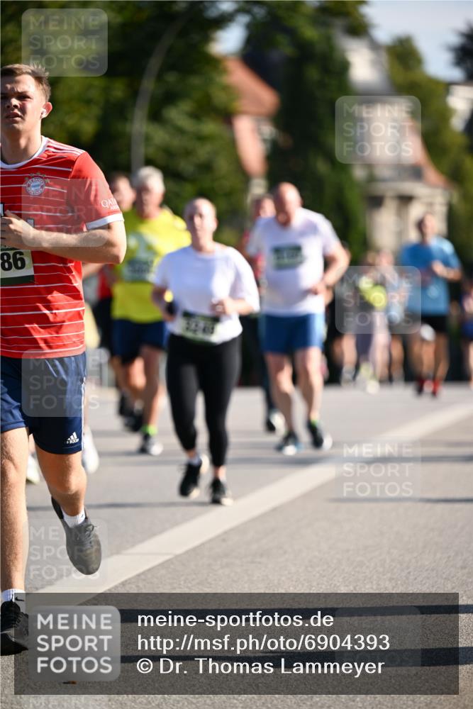 01.09.2024 - BARMER Alsterlauf Dr. Thomas Lammeyer http://msf.ph/oto/6904393 01.09.2024 09:40:24 Laufen 86 meine-sportfotos.de