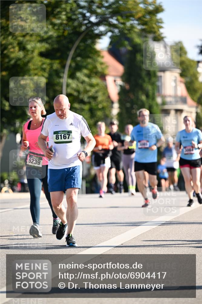 01.09.2024 - BARMER Alsterlauf Dr. Thomas Lammeyer http://msf.ph/oto/6904417 01.09.2024 09:40:26 Laufen 5239, 8167 meine-sportfotos.de