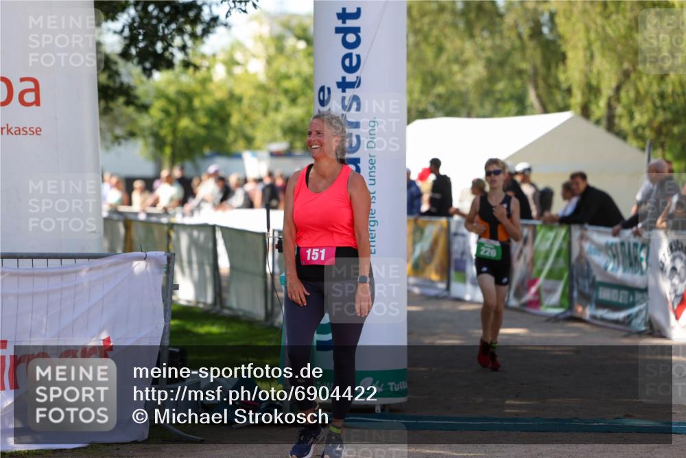 01.09.2024 - 17. Tribühne Triathlon Michael Strokosch http://msf.ph/oto/6904422 01.09.2024 11:05:34 Ziel 151, 226 meine-sportfotos.de