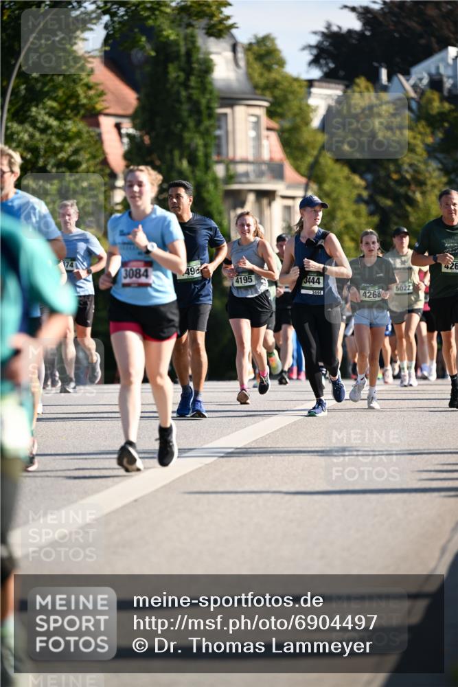 01.09.2024 - BARMER Alsterlauf Dr. Thomas Lammeyer http://msf.ph/oto/6904497 01.09.2024 09:40:29 Laufen 3084, 496, 4195, 3444, 3444, 4268, 5022, 426 meine-sportfotos.de