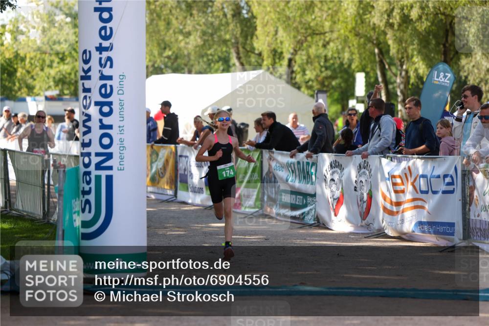 01.09.2024 - 17. Tribühne Triathlon Michael Strokosch http://msf.ph/oto/6904556 01.09.2024 11:05:50 Ziel 160, 174 meine-sportfotos.de
