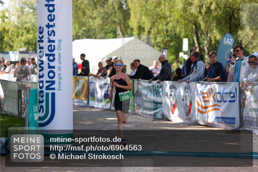 01.09.2024 - 17. Tribühne Triathlon Michael Strokosch http://msf.ph/oto/6904563 01.09.2024 11:05:50 Ziel 160, 174 meine-sportfotos.de