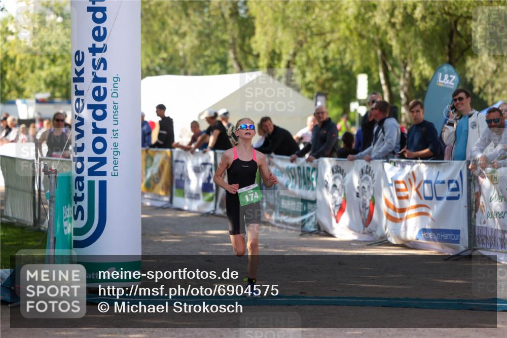 01.09.2024 - 17. Tribühne Triathlon Michael Strokosch http://msf.ph/oto/6904575 01.09.2024 11:05:51 Ziel 160, 174, 300 meine-sportfotos.de