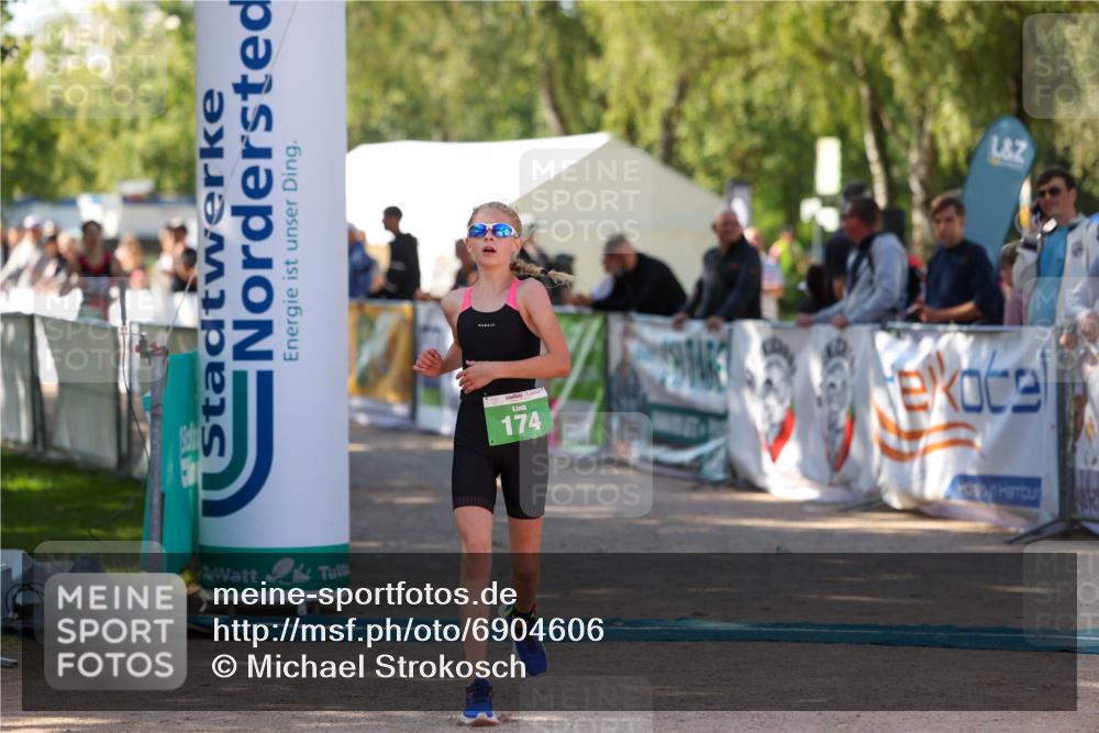 01.09.2024 - 17. Tribühne Triathlon Michael Strokosch http://msf.ph/oto/6904606 01.09.2024 11:05:52 Ziel 160, 174, 300 meine-sportfotos.de