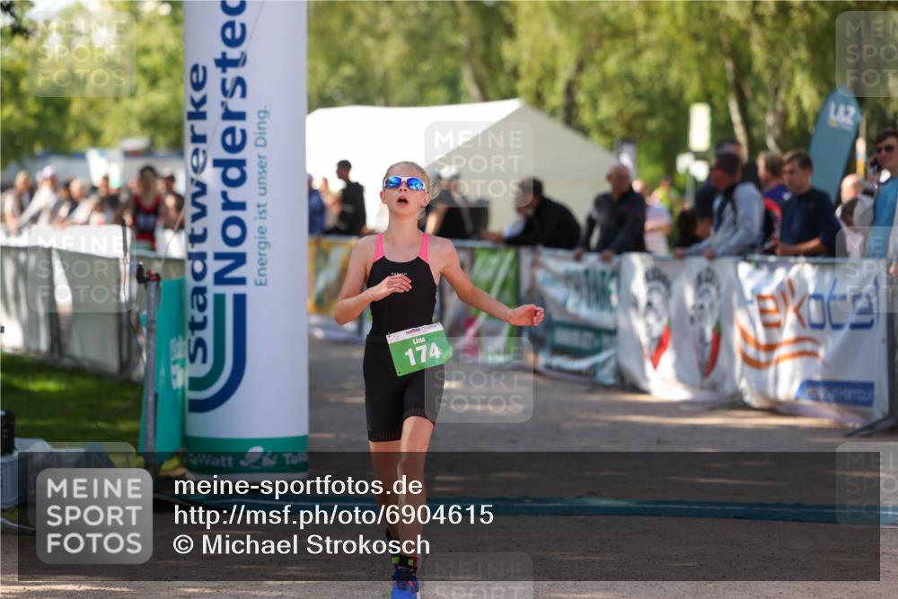 01.09.2024 - 17. Tribühne Triathlon Michael Strokosch http://msf.ph/oto/6904615 01.09.2024 11:05:52 Ziel 160, 174, 300 meine-sportfotos.de