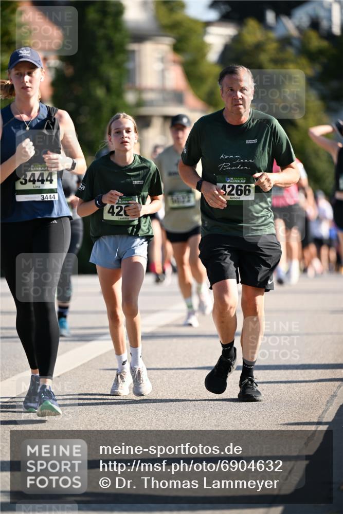 01.09.2024 - BARMER Alsterlauf Dr. Thomas Lammeyer http://msf.ph/oto/6904632 01.09.2024 09:40:34 Laufen 5, 3444, 3444, 35, 135, 4266, 42 meine-sportfotos.de