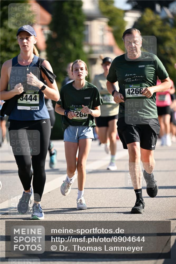 01.09.2024 - BARMER Alsterlauf Dr. Thomas Lammeyer http://msf.ph/oto/6904644 01.09.2024 09:40:34 Laufen 35, 35, 35, 4266, 3444, 3444, 260 meine-sportfotos.de