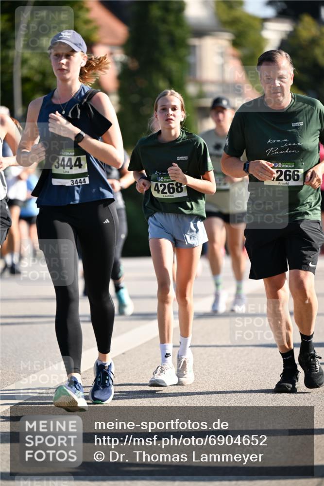 01.09.2024 - BARMER Alsterlauf Dr. Thomas Lammeyer http://msf.ph/oto/6904652 01.09.2024 09:40:34 Laufen 3444, 3444, 35, 4268, 35, 135, 266 meine-sportfotos.de