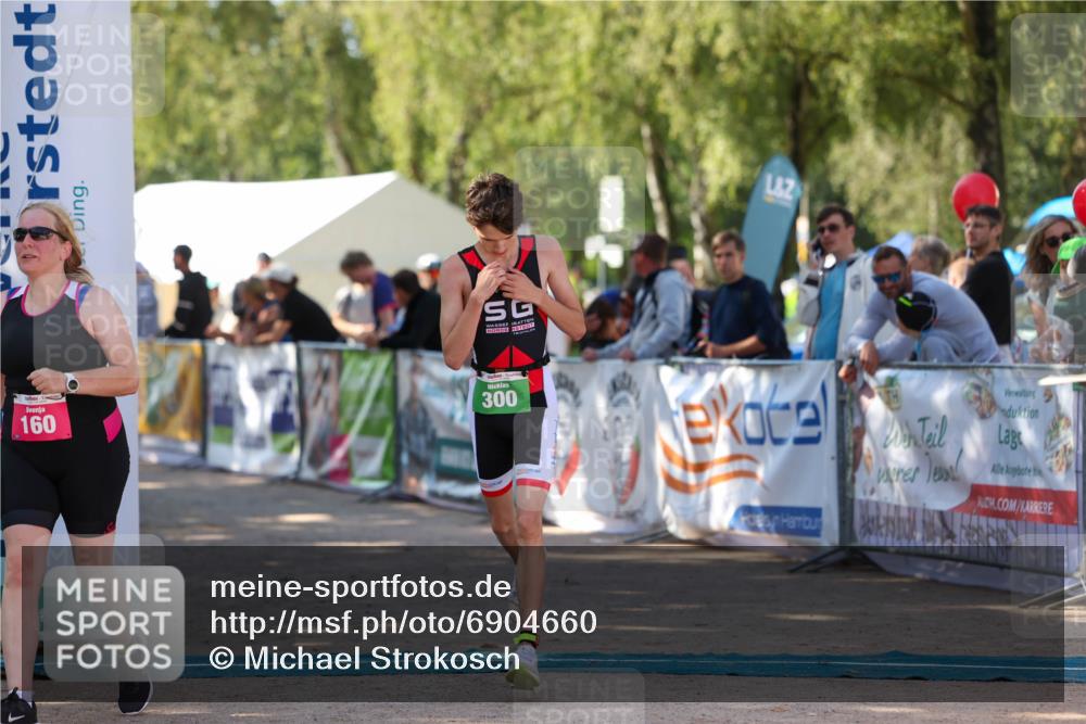 01.09.2024 - 17. Tribühne Triathlon Michael Strokosch http://msf.ph/oto/6904660 01.09.2024 11:05:57 Ziel 160, 300 meine-sportfotos.de