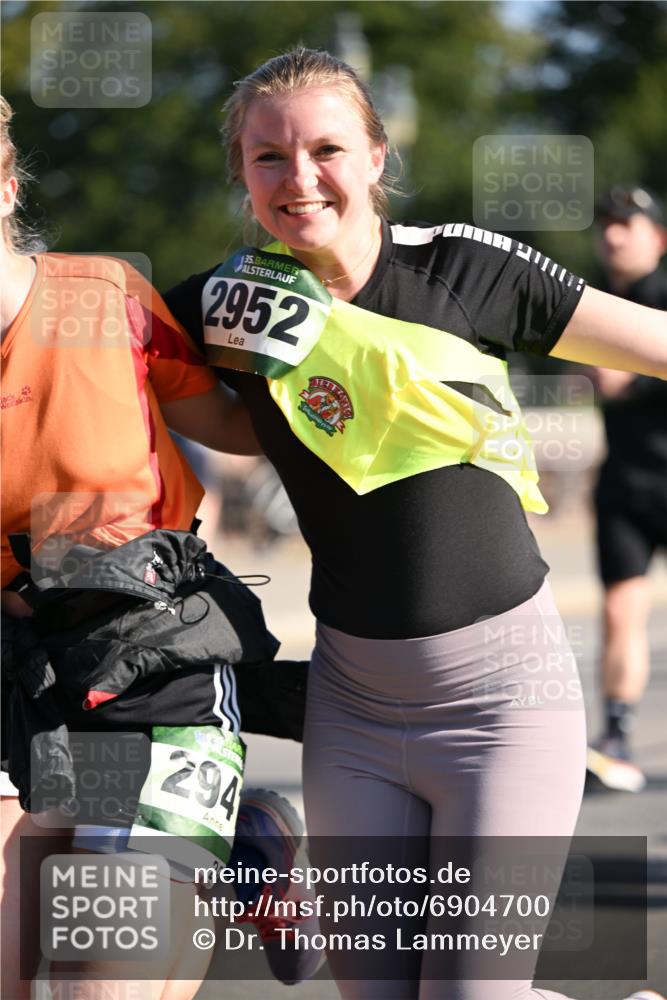 01.09.2024 - BARMER Alsterlauf Dr. Thomas Lammeyer http://msf.ph/oto/6904700 01.09.2024 09:40:36 Laufen 35, 2952, 294 meine-sportfotos.de