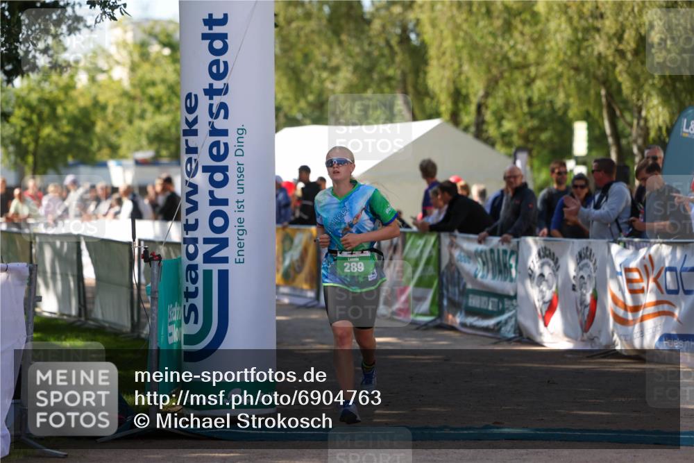 01.09.2024 - 17. Tribühne Triathlon Michael Strokosch http://msf.ph/oto/6904763 01.09.2024 11:06:11 Ziel 269, 289 meine-sportfotos.de