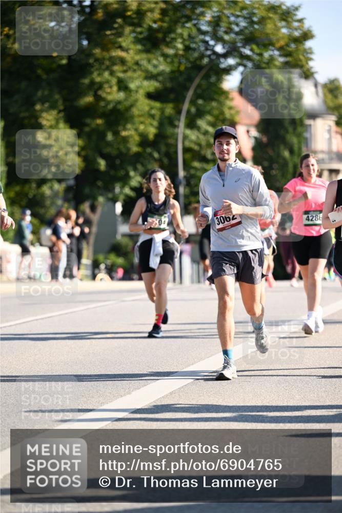 01.09.2024 - BARMER Alsterlauf Dr. Thomas Lammeyer http://msf.ph/oto/6904765 01.09.2024 09:40:40 Laufen 04, 3062, 4286 meine-sportfotos.de
