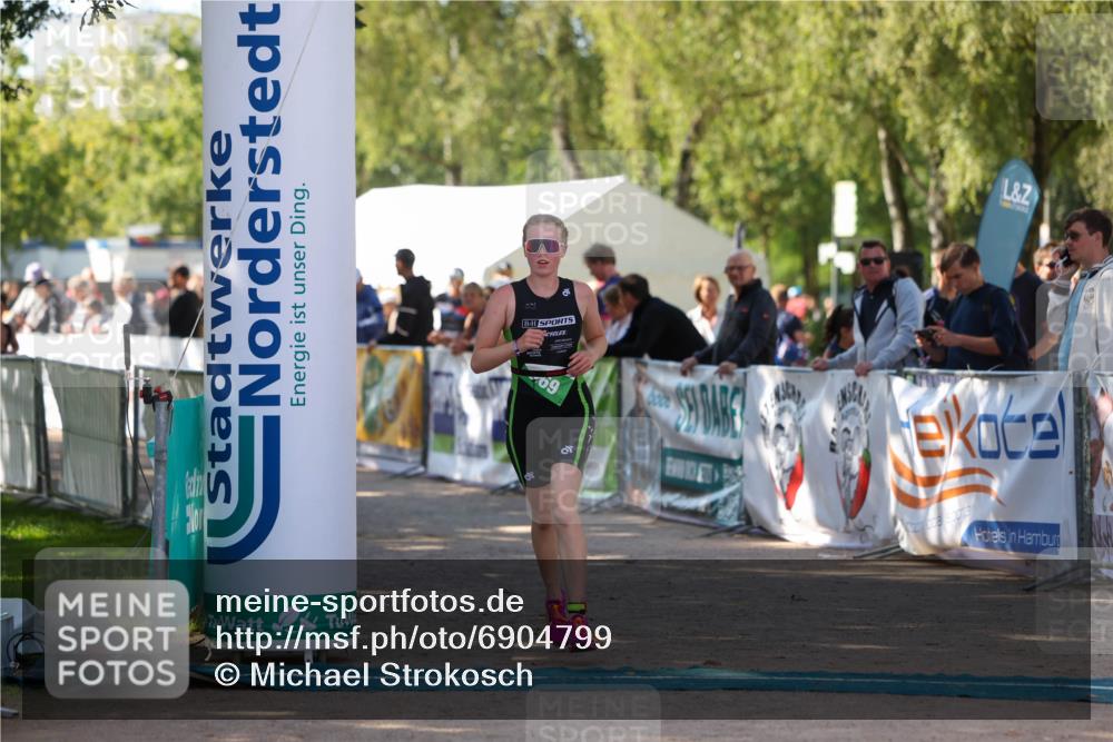 01.09.2024 - 17. Tribühne Triathlon Michael Strokosch http://msf.ph/oto/6904799 01.09.2024 11:06:14 Ziel 269, 289 meine-sportfotos.de