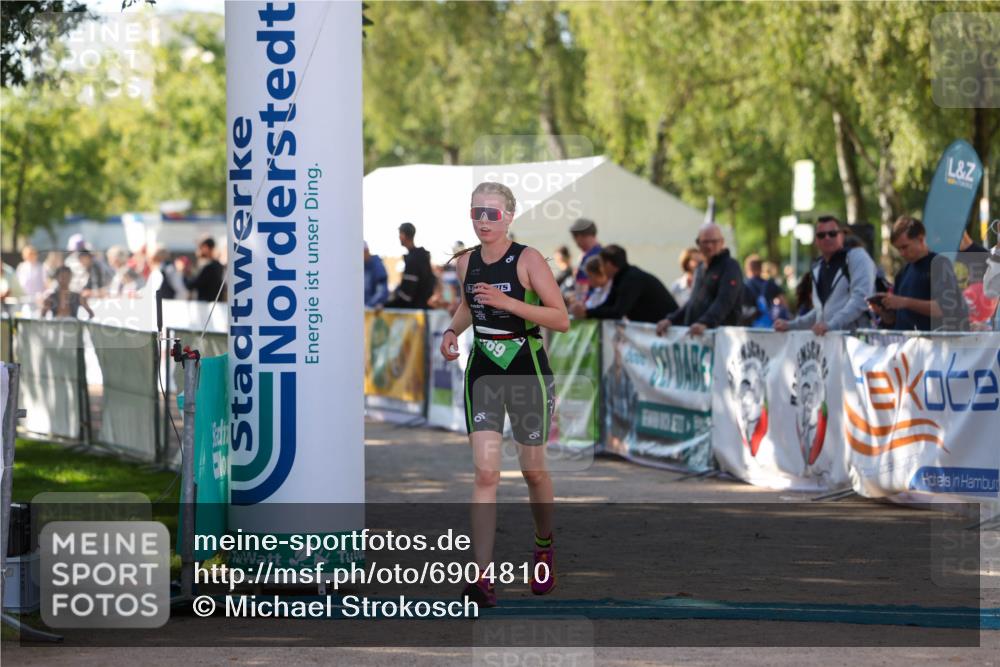 01.09.2024 - 17. Tribühne Triathlon Michael Strokosch http://msf.ph/oto/6904810 01.09.2024 11:06:15 Ziel 239, 269, 289 meine-sportfotos.de