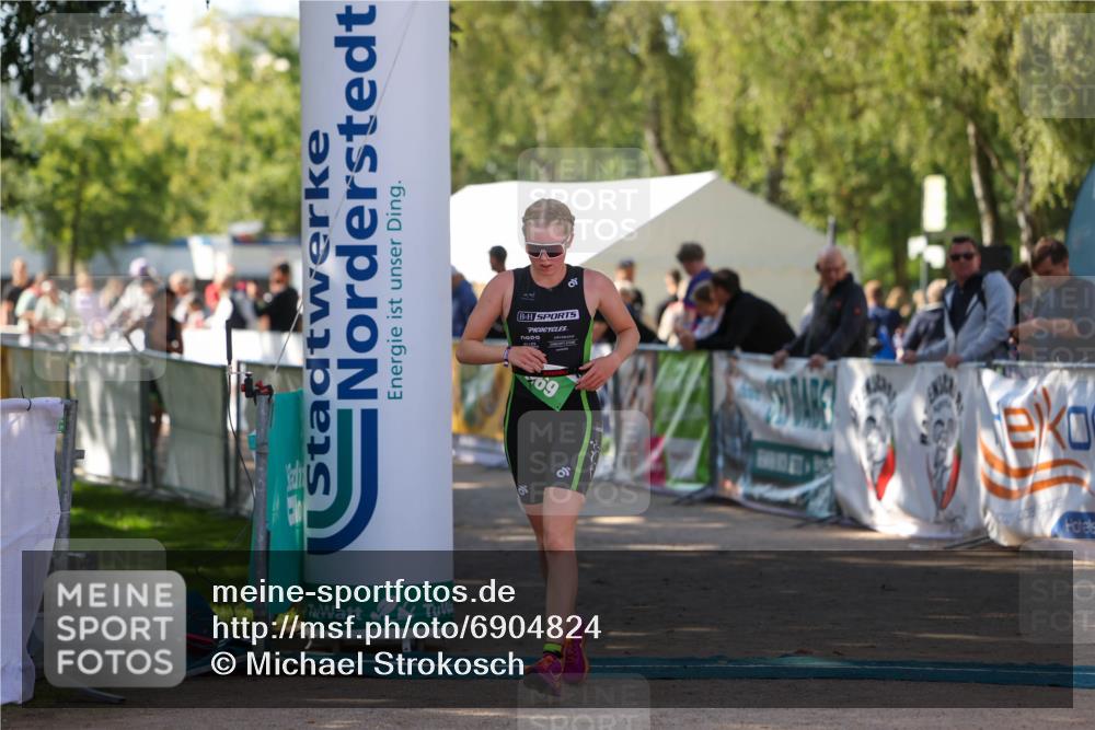 01.09.2024 - 17. Tribühne Triathlon Michael Strokosch http://msf.ph/oto/6904824 01.09.2024 11:06:15 Ziel 239, 269, 289 meine-sportfotos.de