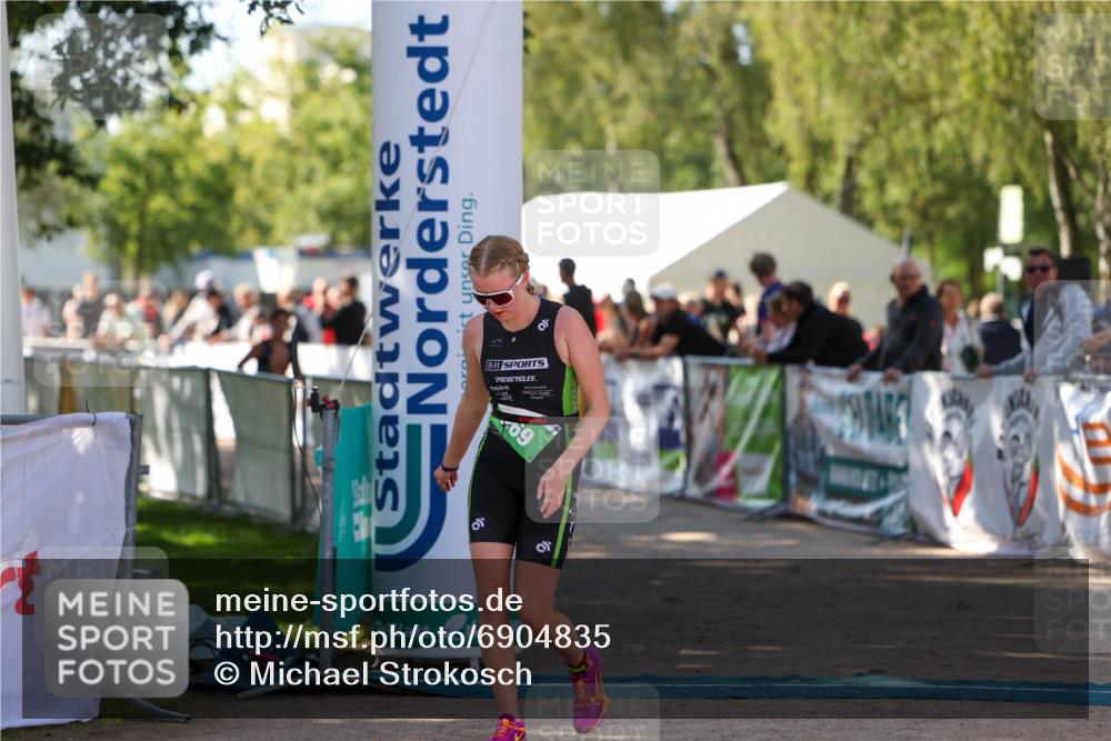 01.09.2024 - 17. Tribühne Triathlon Michael Strokosch http://msf.ph/oto/6904835 01.09.2024 11:06:16 Ziel 239, 269, 289 meine-sportfotos.de