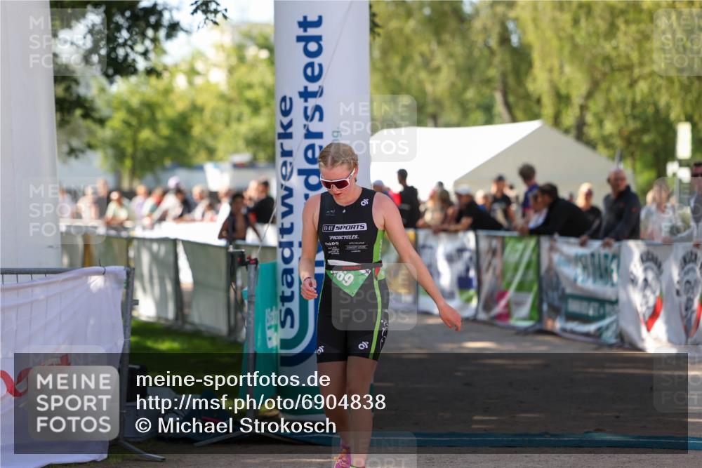 01.09.2024 - 17. Tribühne Triathlon Michael Strokosch http://msf.ph/oto/6904838 01.09.2024 11:06:16 Ziel 239, 269, 289 meine-sportfotos.de