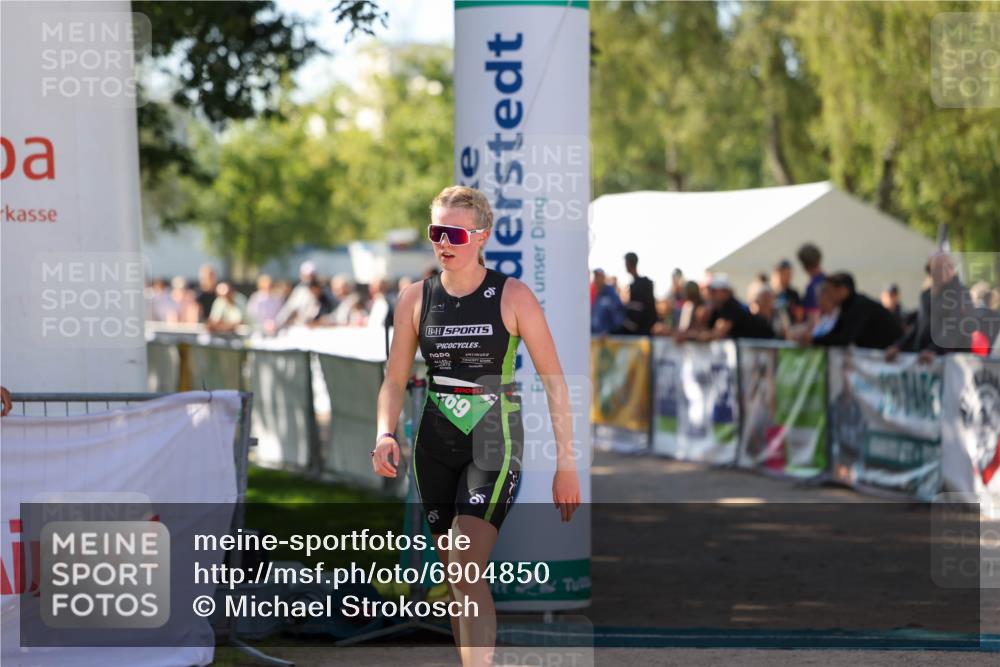 01.09.2024 - 17. Tribühne Triathlon Michael Strokosch http://msf.ph/oto/6904850 01.09.2024 11:06:17 Ziel 239, 269 meine-sportfotos.de