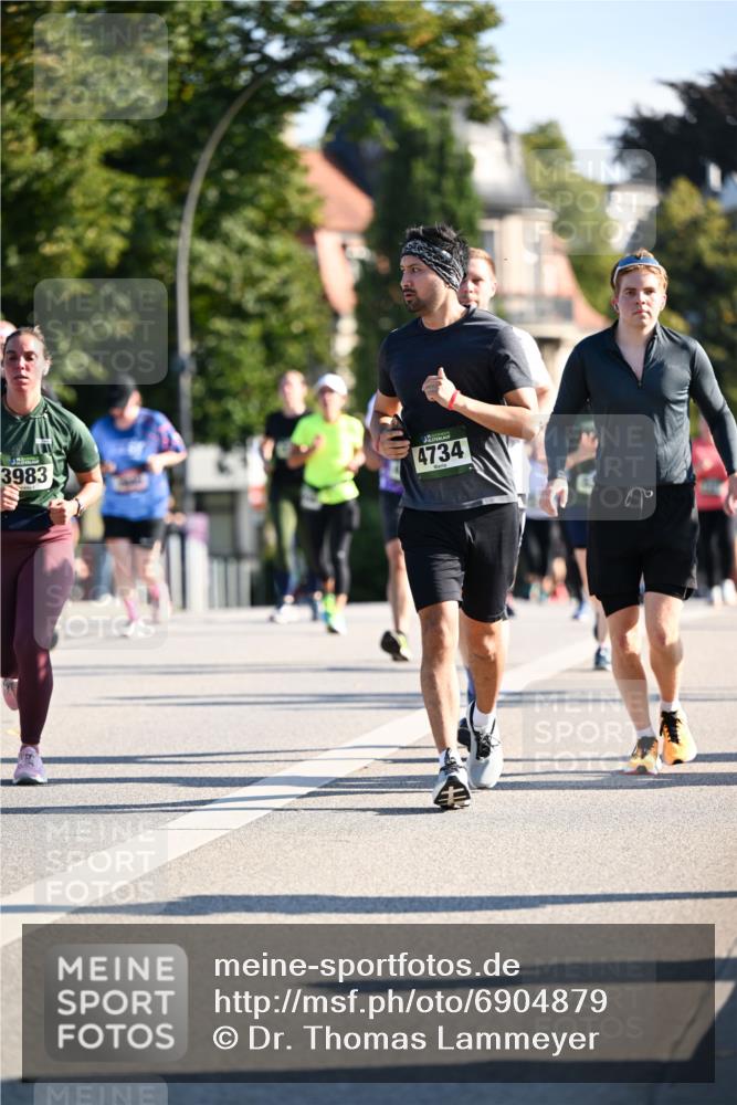 01.09.2024 - BARMER Alsterlauf Dr. Thomas Lammeyer http://msf.ph/oto/6904879 01.09.2024 09:40:46 Laufen 3983, 4734 meine-sportfotos.de