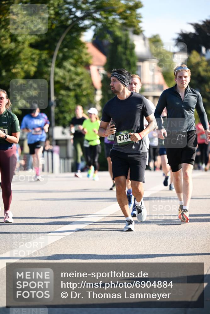01.09.2024 - BARMER Alsterlauf Dr. Thomas Lammeyer http://msf.ph/oto/6904884 01.09.2024 09:40:46 Laufen 4734 meine-sportfotos.de