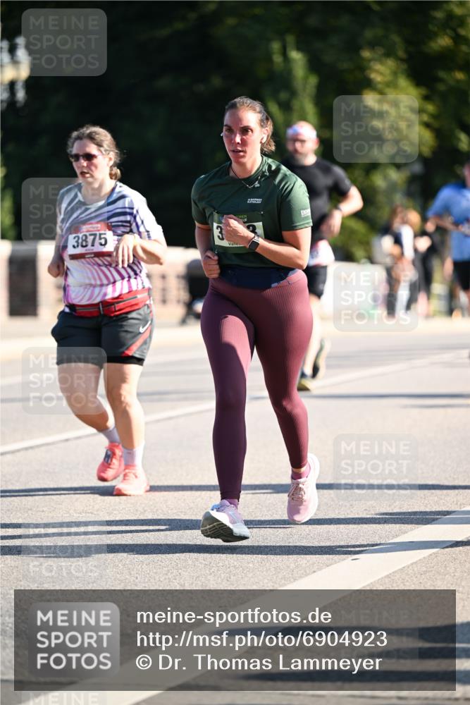 01.09.2024 - BARMER Alsterlauf Dr. Thomas Lammeyer http://msf.ph/oto/6904923 01.09.2024 09:40:47 Laufen 3875 meine-sportfotos.de