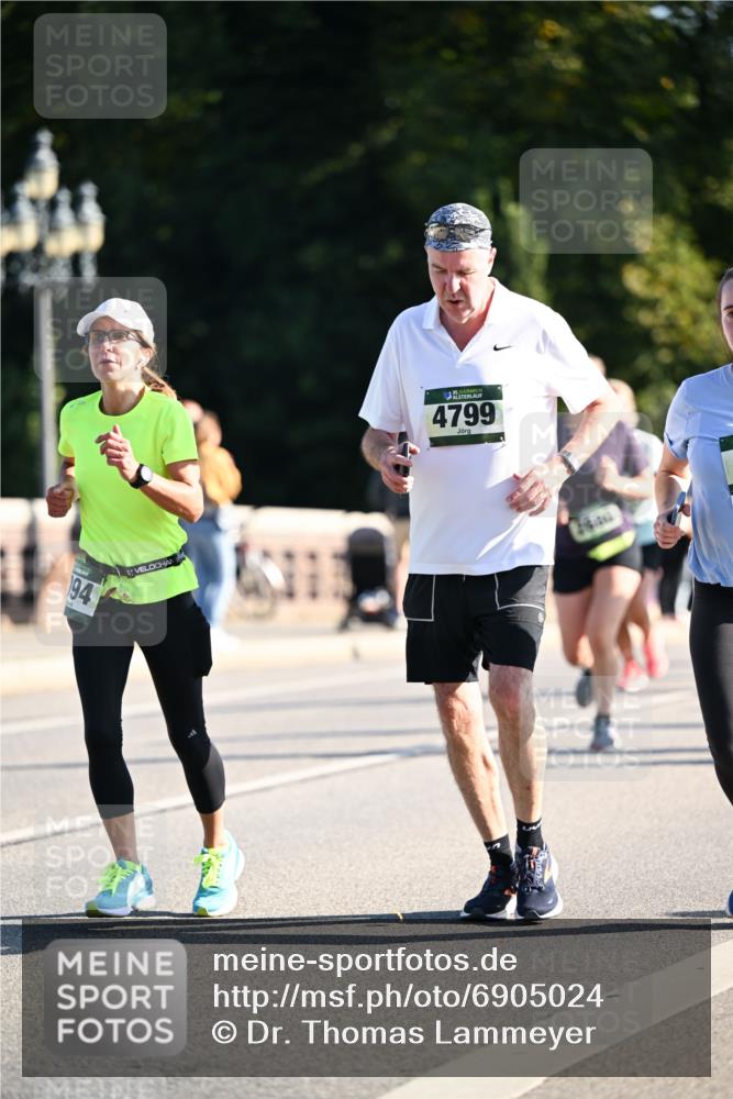 01.09.2024 - BARMER Alsterlauf Dr. Thomas Lammeyer http://msf.ph/oto/6905024 01.09.2024 09:40:53 Laufen 194, 4799 meine-sportfotos.de