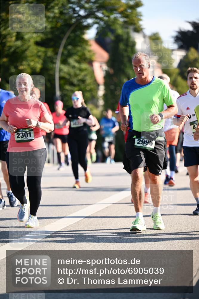 01.09.2024 - BARMER Alsterlauf Dr. Thomas Lammeyer http://msf.ph/oto/6905039 01.09.2024 09:40:56 Laufen 2301, 2996, 32 meine-sportfotos.de