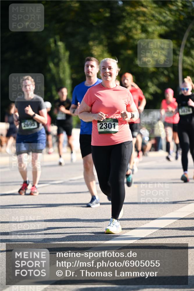 01.09.2024 - BARMER Alsterlauf Dr. Thomas Lammeyer http://msf.ph/oto/6905055 01.09.2024 09:40:56 Laufen 2695, 35, 2301 meine-sportfotos.de