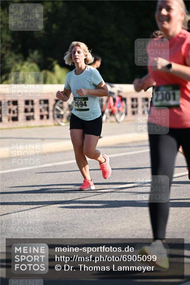 01.09.2024 - BARMER Alsterlauf Dr. Thomas Lammeyer http://msf.ph/oto/6905099 01.09.2024 09:40:58 Laufen 2694, 2301 meine-sportfotos.de