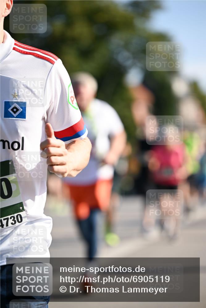 01.09.2024 - BARMER Alsterlauf Dr. Thomas Lammeyer http://msf.ph/oto/6905119 01.09.2024 09:41:00 Laufen 4730 meine-sportfotos.de