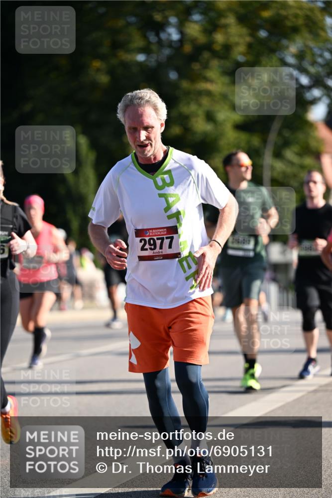 01.09.2024 - BARMER Alsterlauf Dr. Thomas Lammeyer http://msf.ph/oto/6905131 01.09.2024 09:41:00 Laufen 135, 2977 meine-sportfotos.de