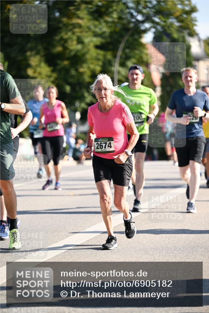 01.09.2024 - BARMER Alsterlauf Dr. Thomas Lammeyer http://msf.ph/oto/6905182 01.09.2024 09:41:02 Laufen 2674, 200 meine-sportfotos.de