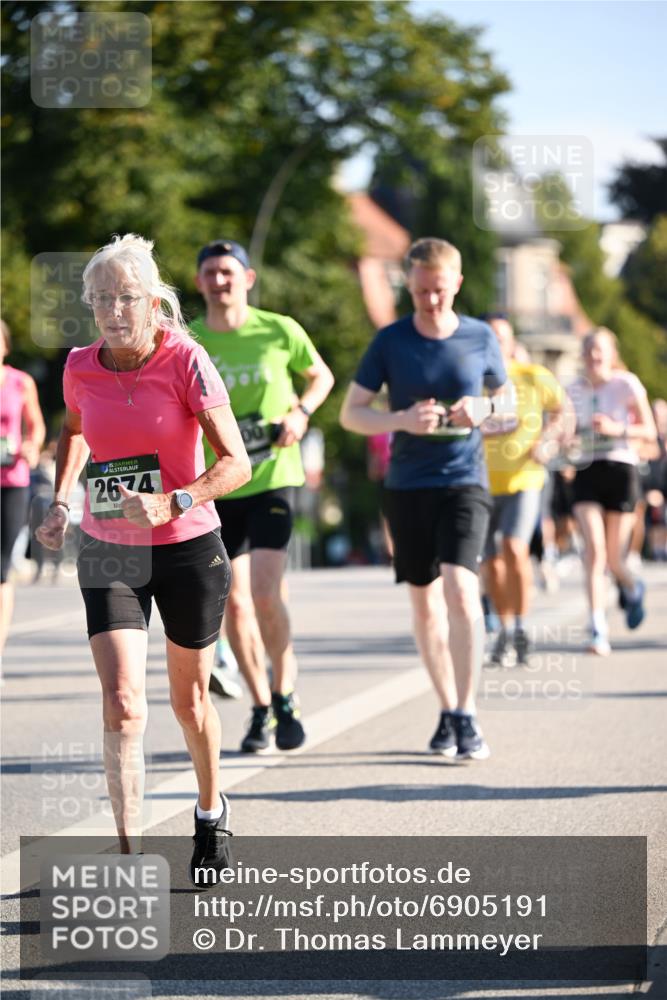 01.09.2024 - BARMER Alsterlauf Dr. Thomas Lammeyer http://msf.ph/oto/6905191 01.09.2024 09:41:03 Laufen 35, 2674 meine-sportfotos.de