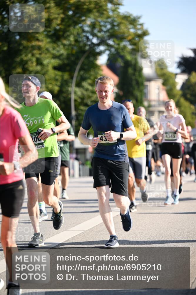 01.09.2024 - BARMER Alsterlauf Dr. Thomas Lammeyer http://msf.ph/oto/6905210 01.09.2024 09:41:03 Laufen 200, 5200, 43, 4345 meine-sportfotos.de