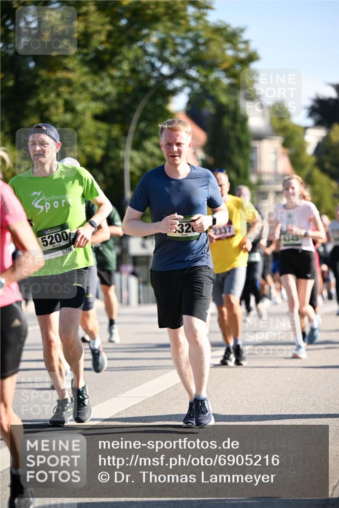 01.09.2024 - BARMER Alsterlauf Dr. Thomas Lammeyer http://msf.ph/oto/6905216 01.09.2024 09:41:03 Laufen 5200, 5200, 320, 2337, 43459 meine-sportfotos.de