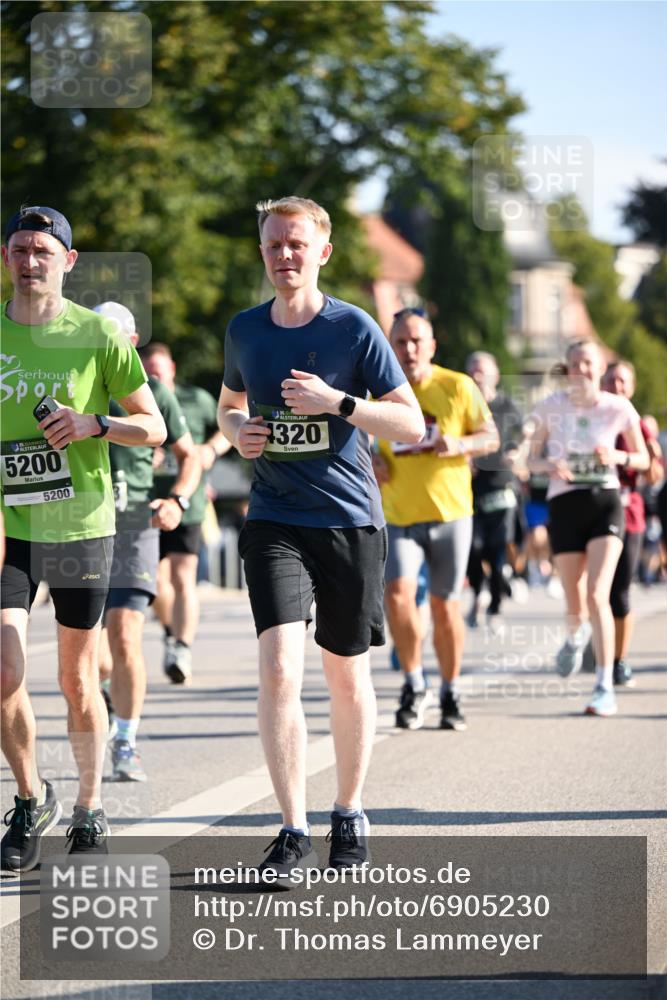 01.09.2024 - BARMER Alsterlauf Dr. Thomas Lammeyer http://msf.ph/oto/6905230 01.09.2024 09:41:04 Laufen 35, 5200, 5200, 35, 1320 meine-sportfotos.de