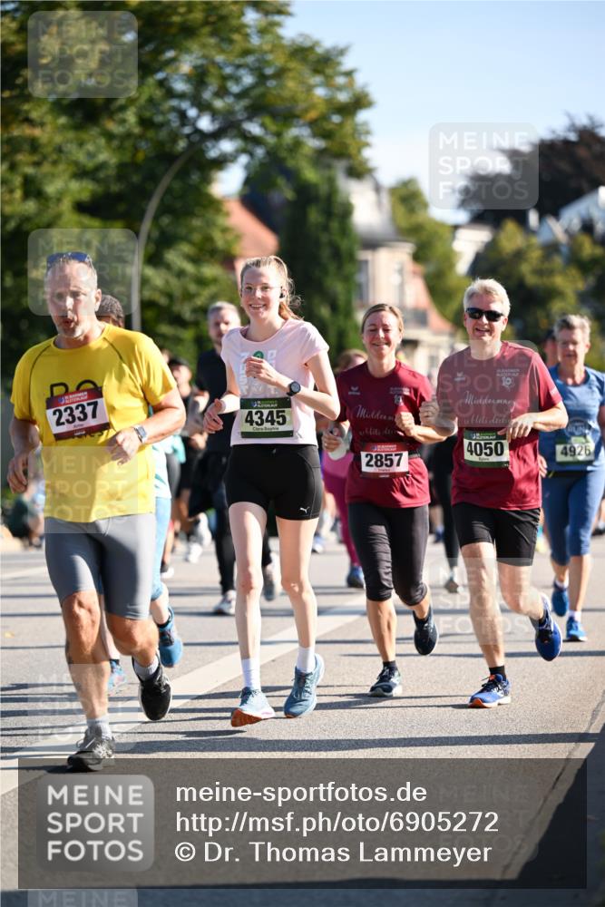 01.09.2024 - BARMER Alsterlauf Dr. Thomas Lammeyer http://msf.ph/oto/6905272 01.09.2024 09:41:06 Laufen 2337, 4345, 30, 10, 4050, 4926, 2857 meine-sportfotos.de